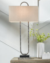 Load image into Gallery viewer, Bennish Metal Table Lamp (1/CN)
