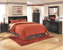 Load image into Gallery viewer, Huey Vineyard Queen Sleigh Headboard with Mirrored Dresser, Chest and Nightstand

