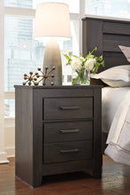 Load image into Gallery viewer, Brinxton King/California King Panel Headboard with Mirrored Dresser and 2 Nightstands
